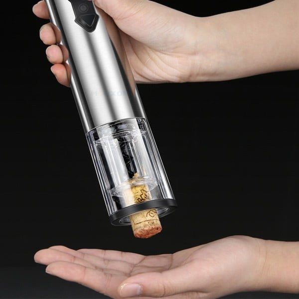 Accesorii pentru vin, Quasar & Co.®, 6 piese, tirbuson electric, dop vacuum, palnie, cutter folie, inox/plastic, negru - imagine 4