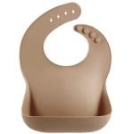 Bavetica flexibila din silicon pentru bebelusi, Quasar & Co.®, din cauciuc moale, cu buzunar colector larg, inchidere ajustabila, maro 7 Bavetica flexibila din silicon pentru bebelusi, Quasar & Co.®, din cauciuc moale, cu buzunar colector larg, inchidere ajustabila, maro 7