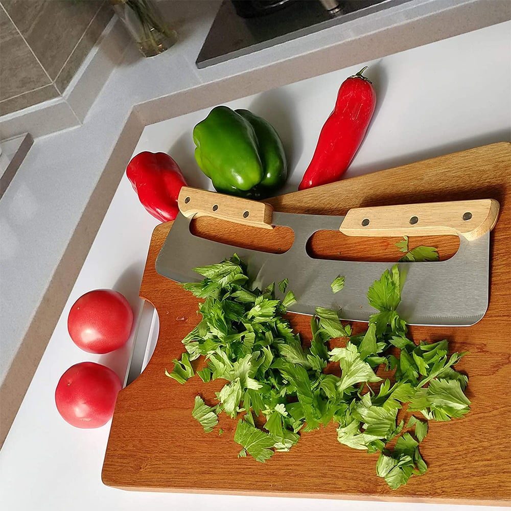 Cutit din inox pentru pizza Quasar & Co.®, cu taietor in V, 2 manere lemn, protectie lama, 35.5 x 10.5 cm, inox/lemn 4