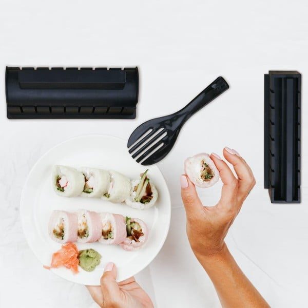 Set preparare sushi, Quasar & Co.®, 2 spatule si 8 forme diferite, plastic, negru - imagine 7