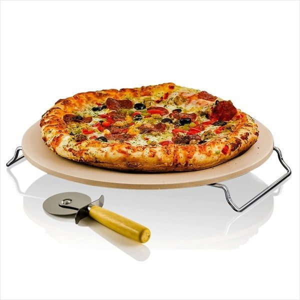 Set piatra de pizza din ceramica, cu manere si taietor Quasar & Co.®, piatra/metal/lemn, d 33 cm, crem - imagine 3