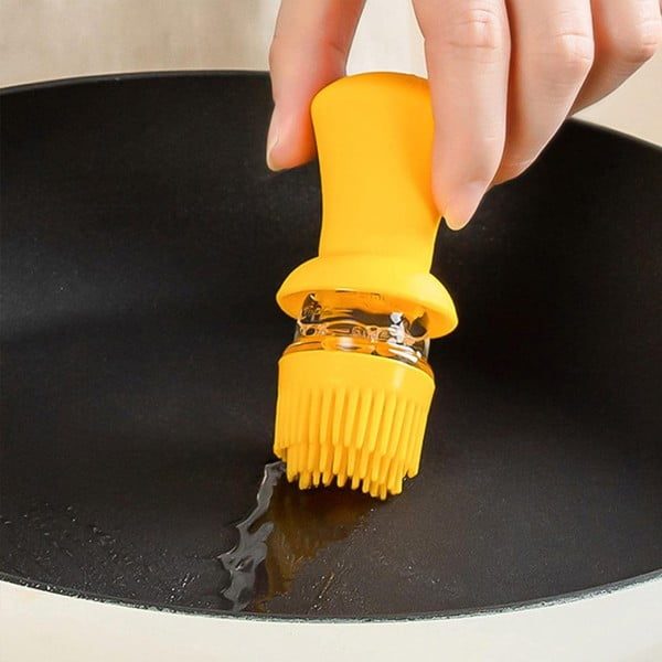 Oliviera Quasar & Co.®, cu perie dozatoare gradata si picurator, pentru ulei/otet/sosuri, din sticla, 550 ml, galben - imagine 6