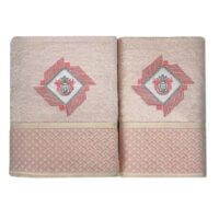 Set 2 prosoape, Quasar & Co.®, model Luxury R, broderie si banda tesuta, 100% bumbac, 450 g/mp, 50 x 90/70 x 140, roz pal 6 Set 2 prosoape, Quasar & Co.®, model Luxury R, broderie si banda tesuta, 100% bumbac, 450 g/mp, 50 x 90/70 x 140, roz pal 6