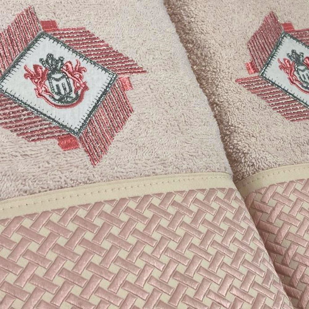 Set 2 prosoape, Quasar & Co.®, model Luxury R, broderie si banda tesuta, 100% bumbac, 450 g/mp, 50 x 90/70 x 140, roz pal 4 Set 2 prosoape, Quasar & Co.®, model Luxury R, broderie si banda tesuta, 100% bumbac, 450 g/mp, 50 x 90/70 x 140, roz pal 4