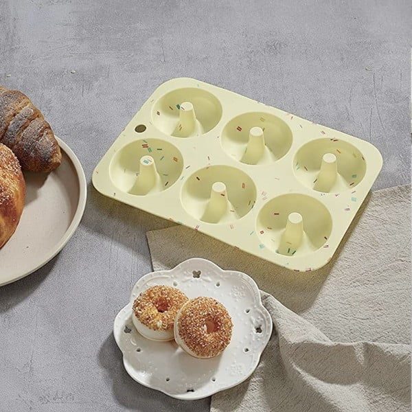 Set cofetarie/patiserie Quasar & Co.®, 46 piese, 6 x tavi copt diverse forme, 40 x mini forme, antiaderente, reutilizabile, silicon, galben - imagine 7