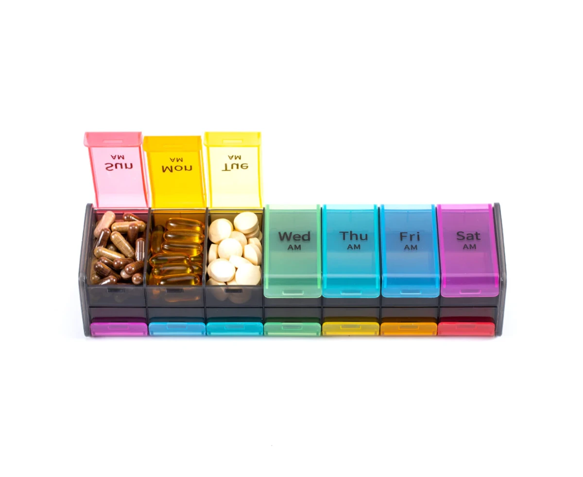 Cutie medicamente, Quasar & Co.®, 14 compartimente, 25 x 7 x 5,5 cm, multicolor 2 Cutie medicamente, Quasar & Co.®, 14 compartimente, 25 x 7 x 5,5 cm, multicolor 2
