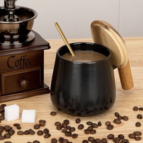 Set 2 cani cafea/ceai si lingurita, Quasar & Co.®, cu capac si maner bambus, lingurita inox, ceramica, 350 ml, roz pudrat/negru - imagine 5