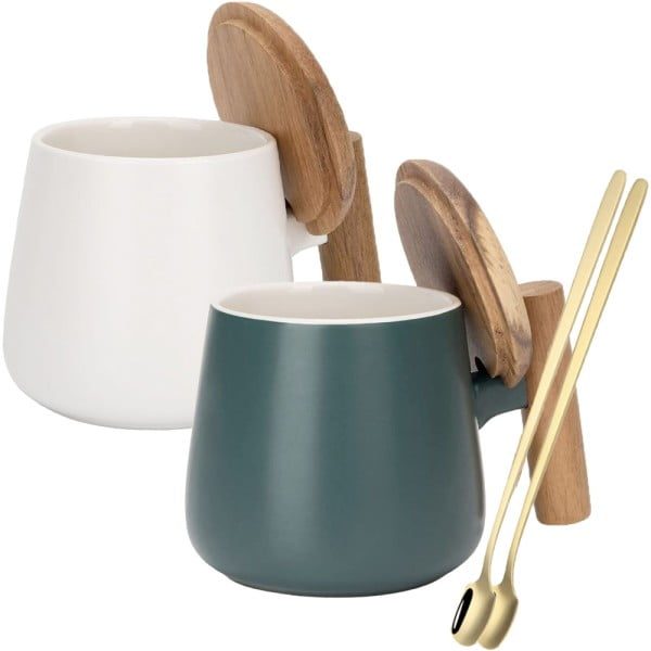 Set 2 cani cafea/ceai si lingurita, Quasar & Co.®, cu capac si maner bambus, lingurita inox, ceramica, 350 ml, alb/verde inchis - imagine 1