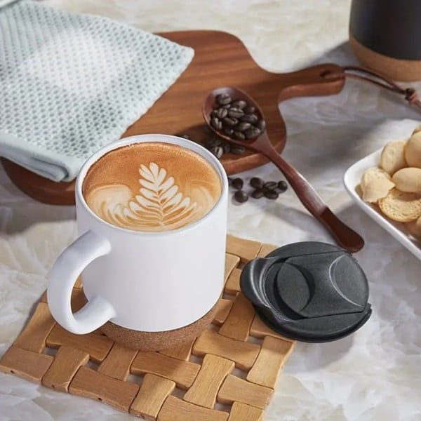Set 2 cani cafea/ceai, Quasar & Co.®, pretabile voiaj/calatorie, cu capac to go, baza de pluta, ceramica, 400 ml, alb - imagine 5