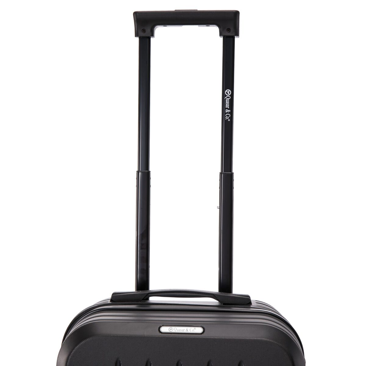 Troler cabina avion Quasar & Co.®, 55x35x22cm, bagaj de mana, troller cu fermoar antifurt, cifru, maner telescopic lung, geamantan cu 4 roti duble silentioase 360°, valiza ABS 2.8 mm, rezistent, port USB, suport de pahar, 10kg, Legend, Negru 7 Troler cabina avion Quasar & Co.®, 55x35x22cm, bagaj de mana, troller cu fermoar antifurt, cifru, maner telescopic lung, geamantan cu 4 roti duble silentioase 360°, valiza ABS 2.8 mm, rezistent, port USB, suport de pahar, 10kg, Legend, Negru 7