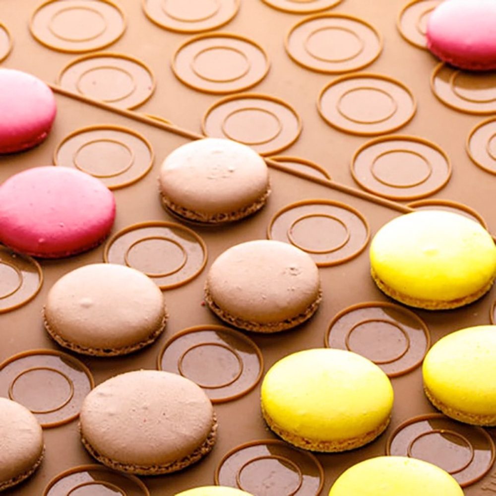 Set cofetarie Quasar & Co.®, foaie 27 macarons, foaie 48 macarons, matrita silicon pentru decor, silicon, maro-mov 4