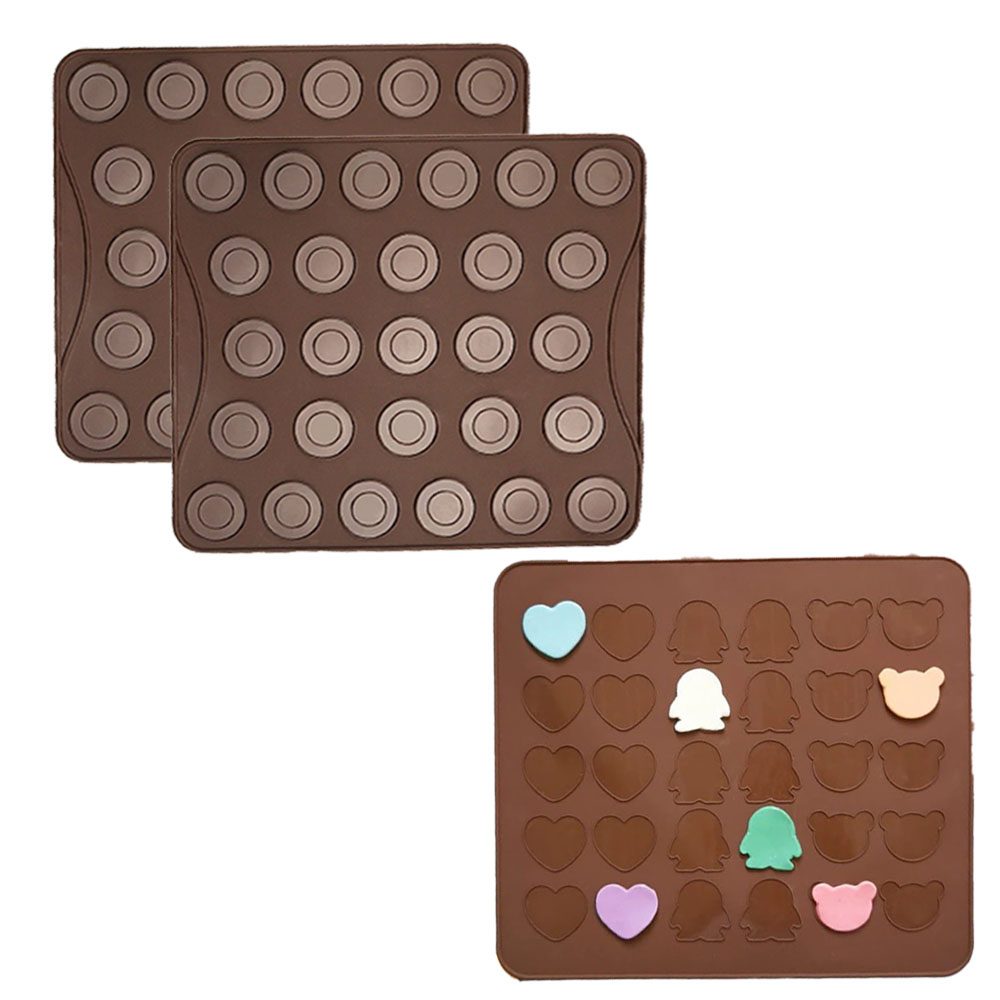 44029016-1 Set cofetarie Quasar & Co.®, 2 foi macarons a cate 27 forme, 1 foaie macarons forma inima/pinguin/ursulet, silicon, maro