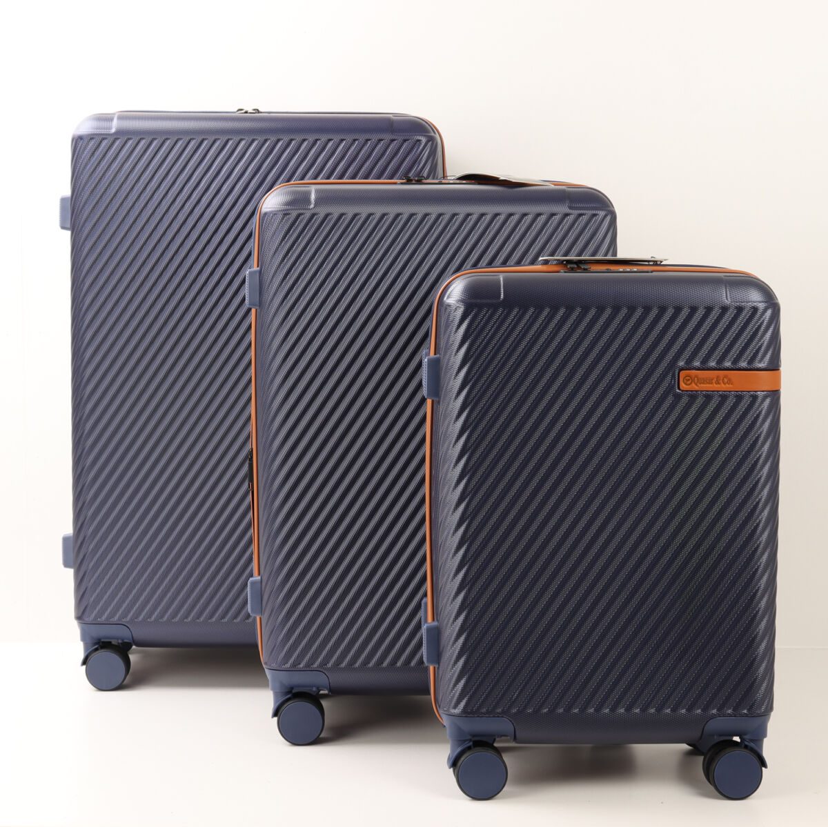 Set 3 trolere, Quasar & Co.®, S/M/L, valize, bagaje cu cifru, maner telescopic, geamantane cu 4 roti duble silentioase 360°, ABS, cate 2 compartimente cu buzunar, LUXOR, albastru 3 Set 3 trolere, Quasar & Co.®, S/M/L, valize, bagaje cu cifru, maner telescopic, geamantane cu 4 roti duble silentioase 360°, ABS, cate 2 compartimente cu buzunar, LUXOR, albastru 3
